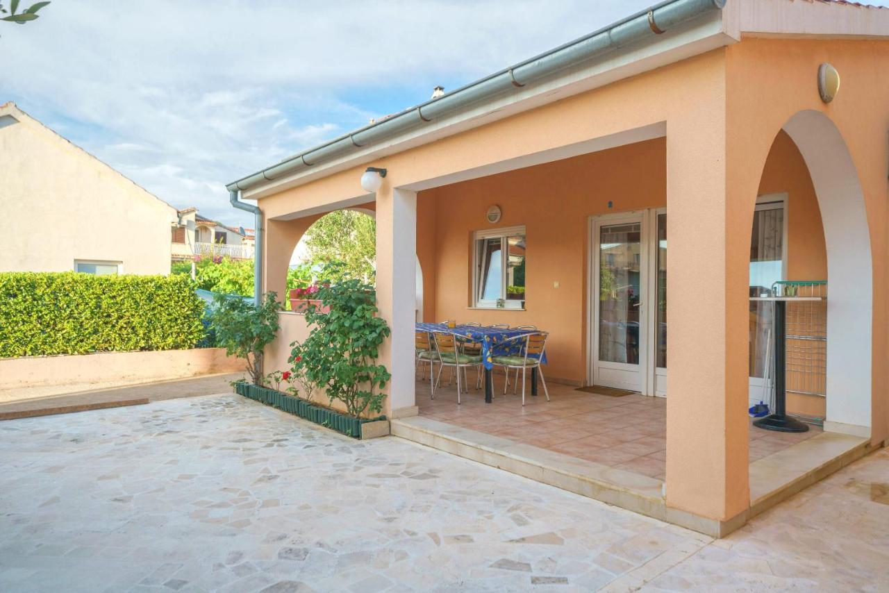 Apartmani Nedoklan Srima Esterno foto