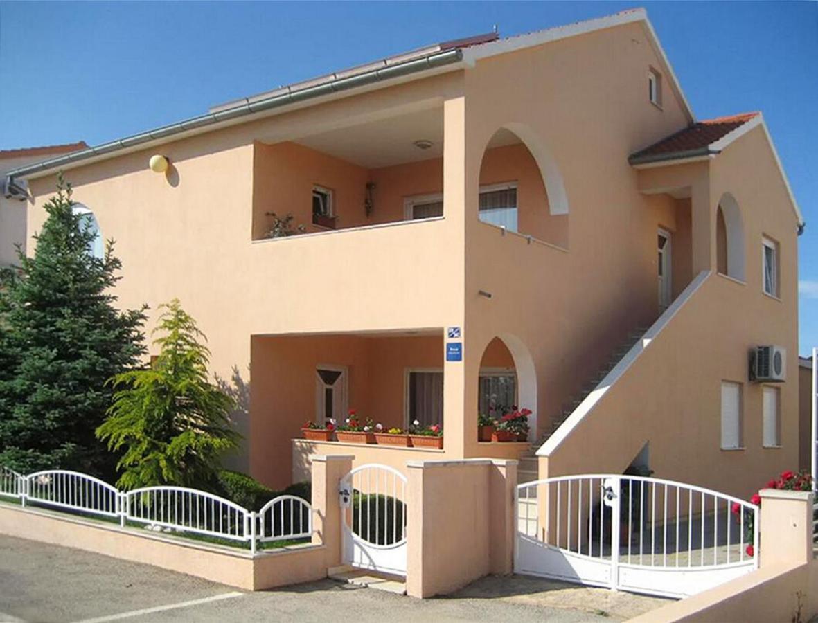 Apartmani Nedoklan Srima Esterno foto