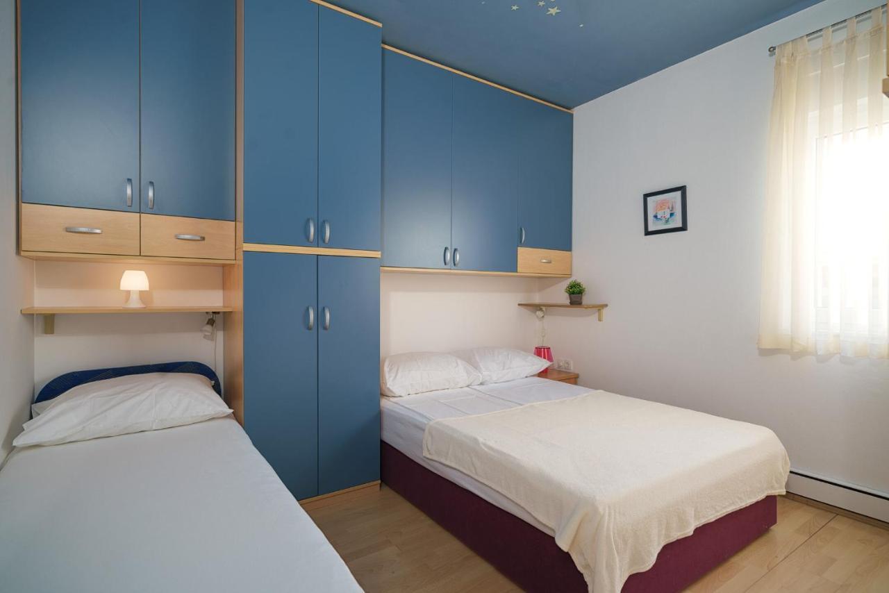 Apartmani Nedoklan Srima Esterno foto