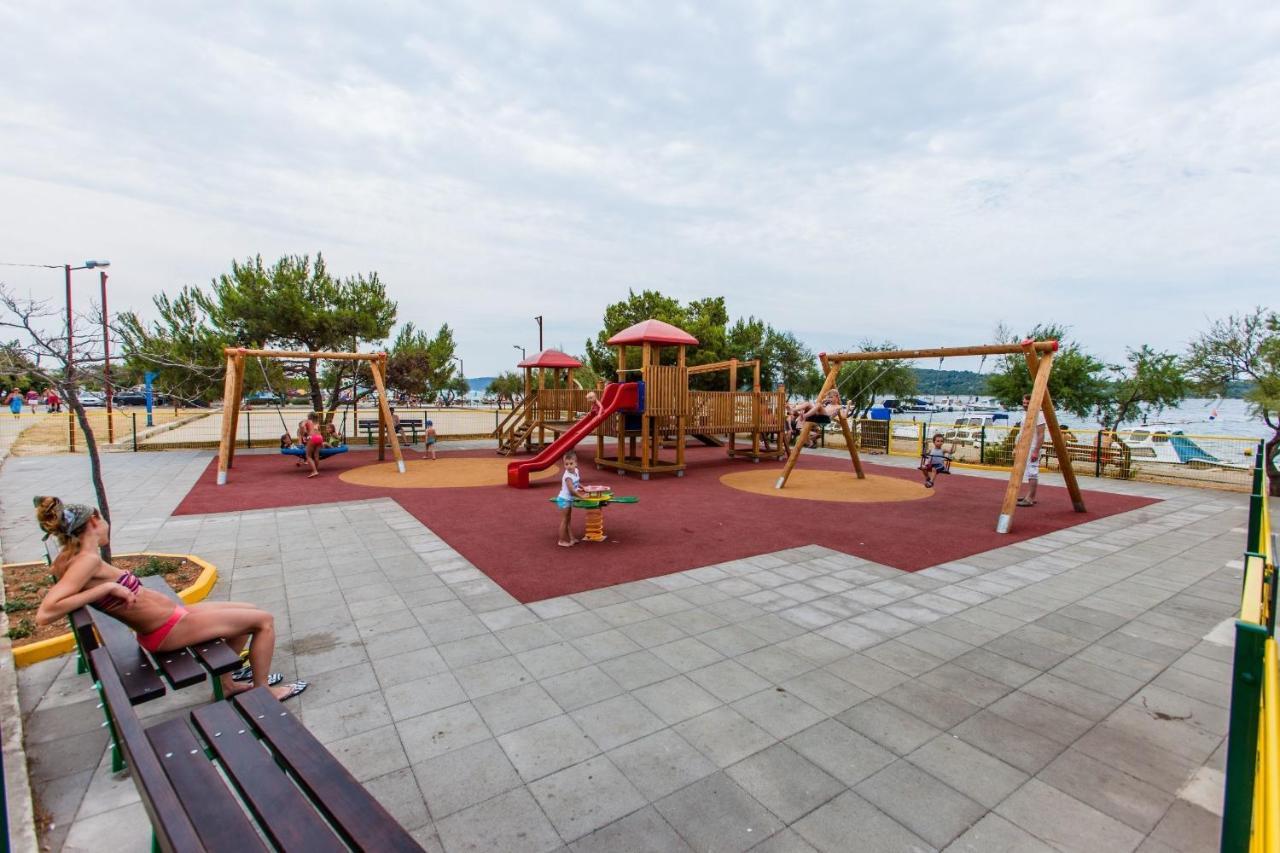 Apartmani Nedoklan Srima Esterno foto