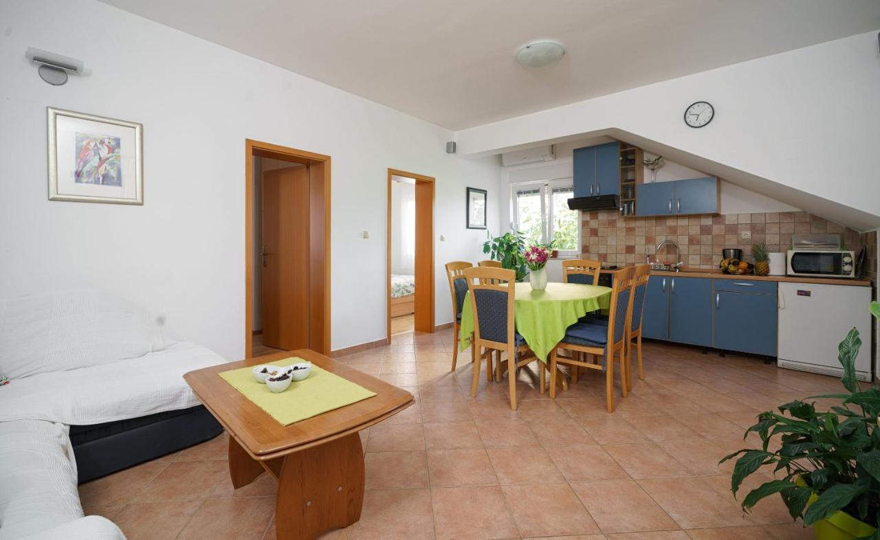 Apartmani Nedoklan Srima Esterno foto