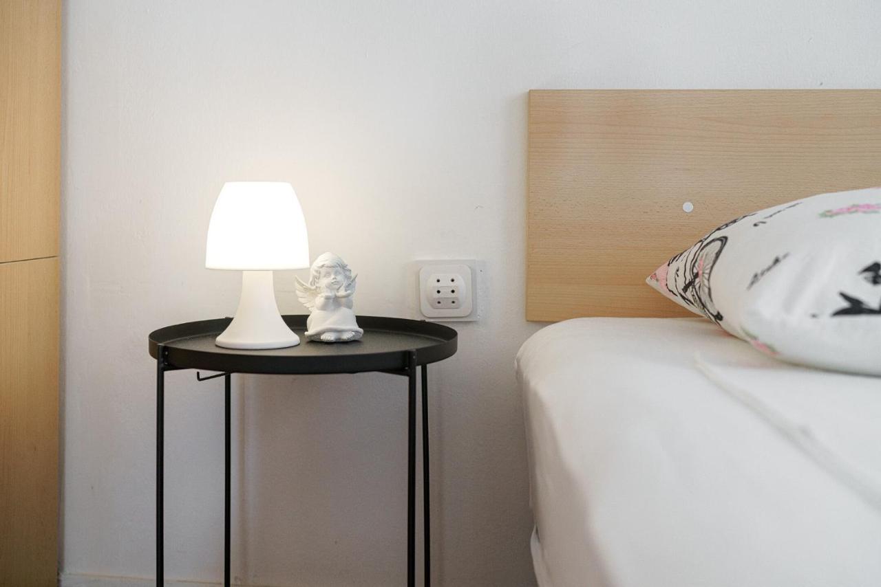 Apartmani Nedoklan Srima Esterno foto