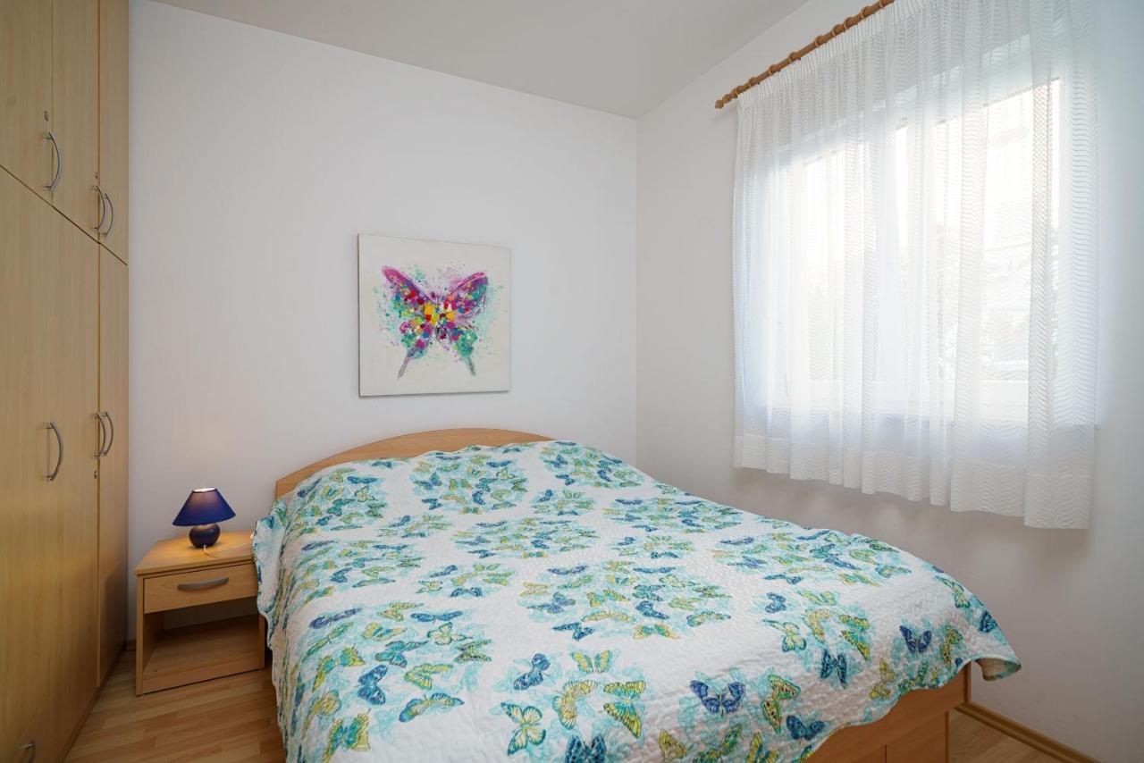 Apartmani Nedoklan Srima Esterno foto