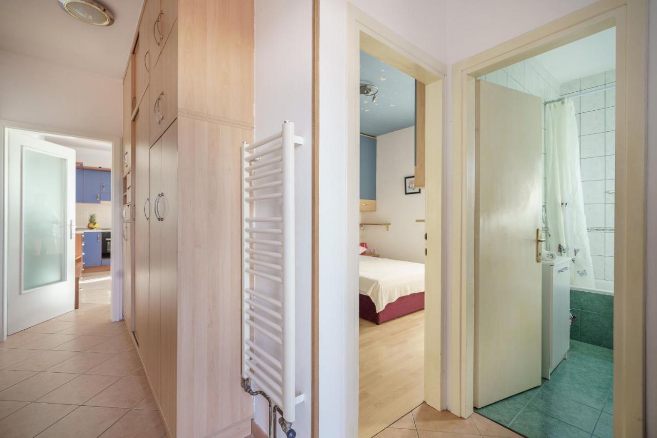 Apartmani Nedoklan Srima Esterno foto