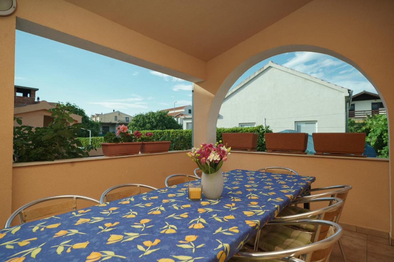 Apartmani Nedoklan Srima Esterno foto